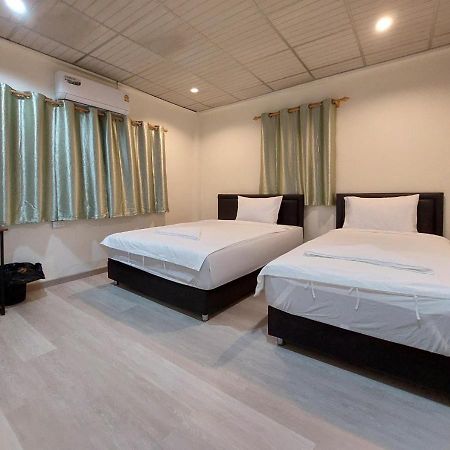Chaiwat Hostel Bangkok Ngoại thất bức ảnh