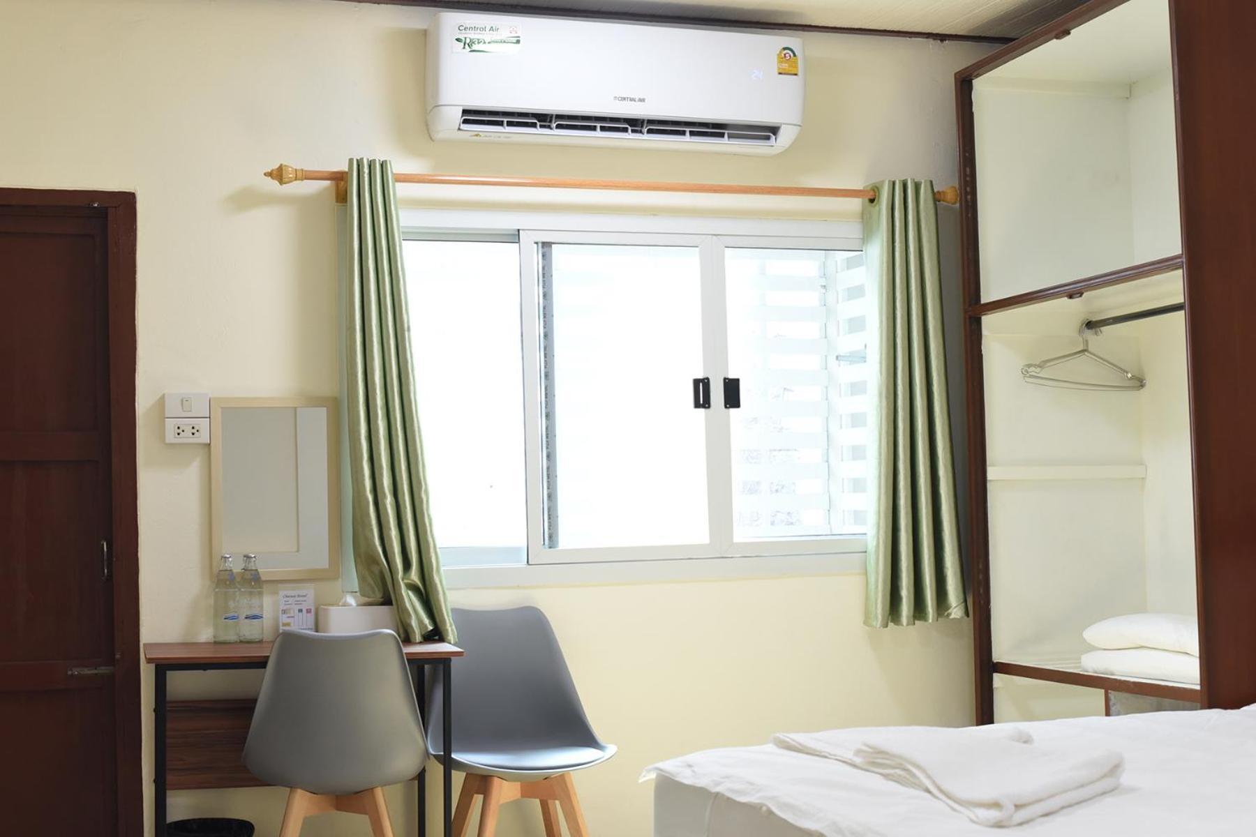 Chaiwat Hostel Bangkok Ngoại thất bức ảnh