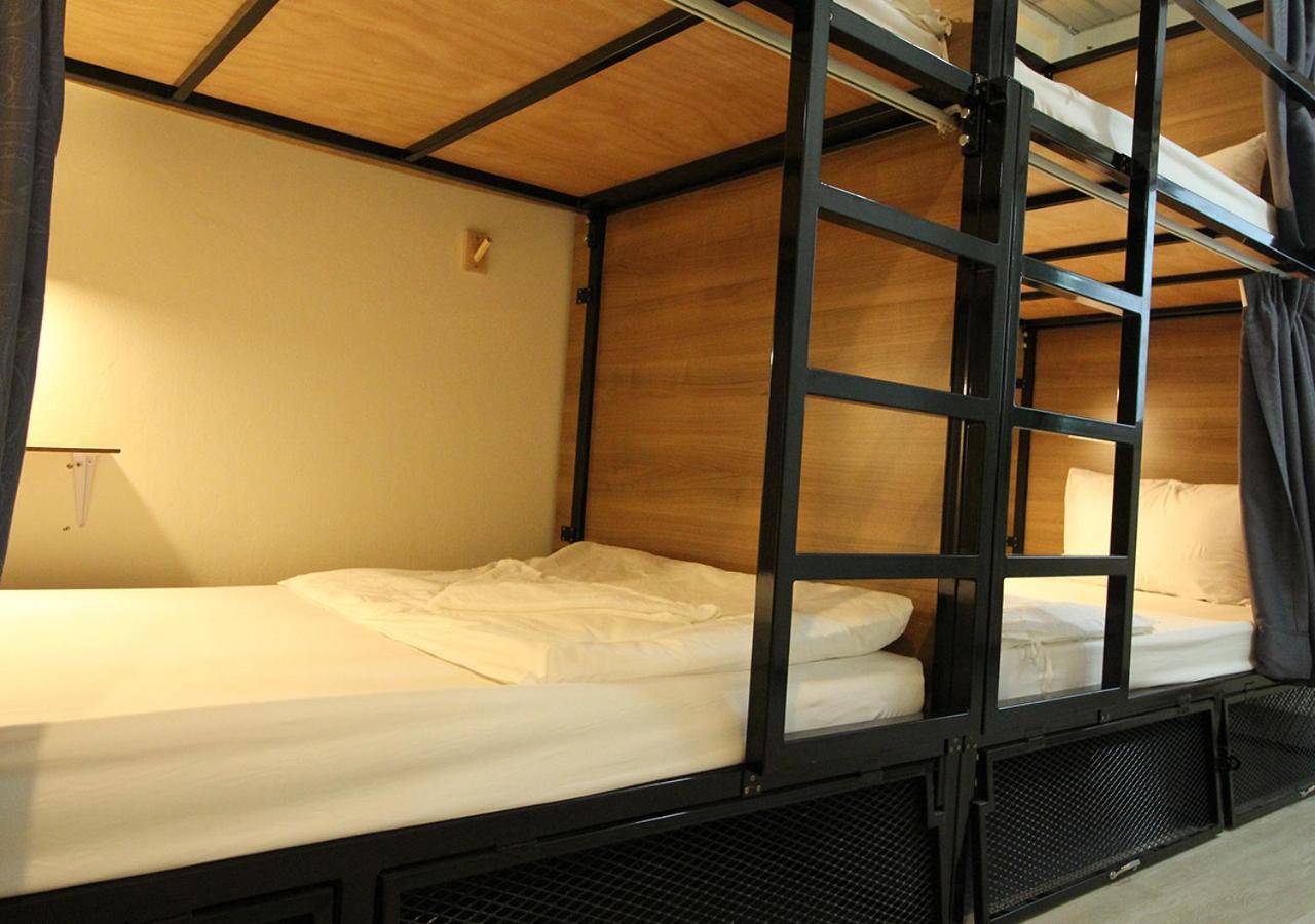 Chaiwat Hostel Bangkok Ngoại thất bức ảnh