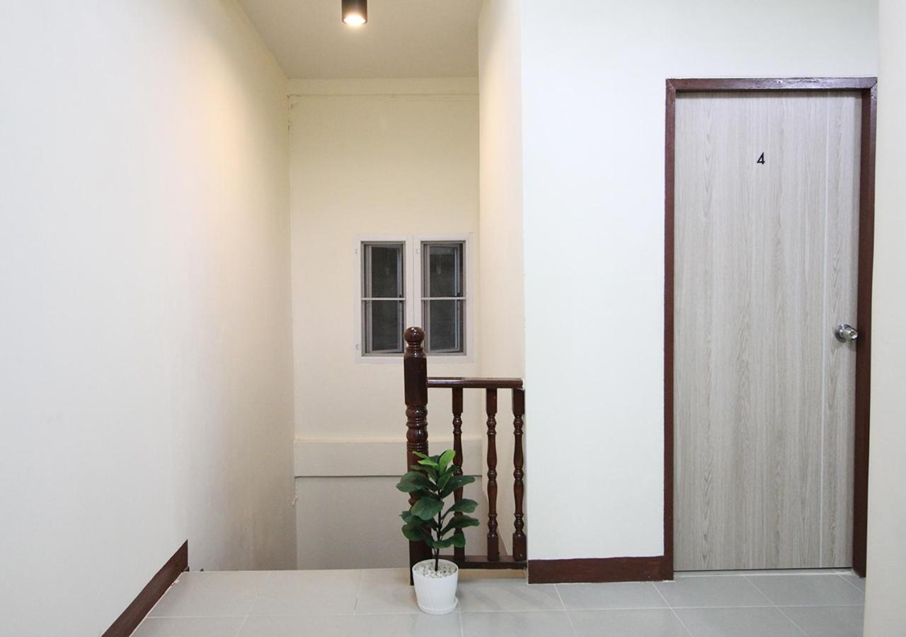 Chaiwat Hostel Bangkok Ngoại thất bức ảnh