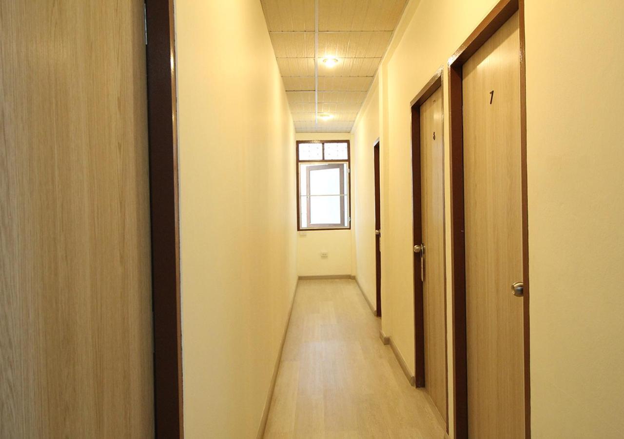 Chaiwat Hostel Bangkok Ngoại thất bức ảnh