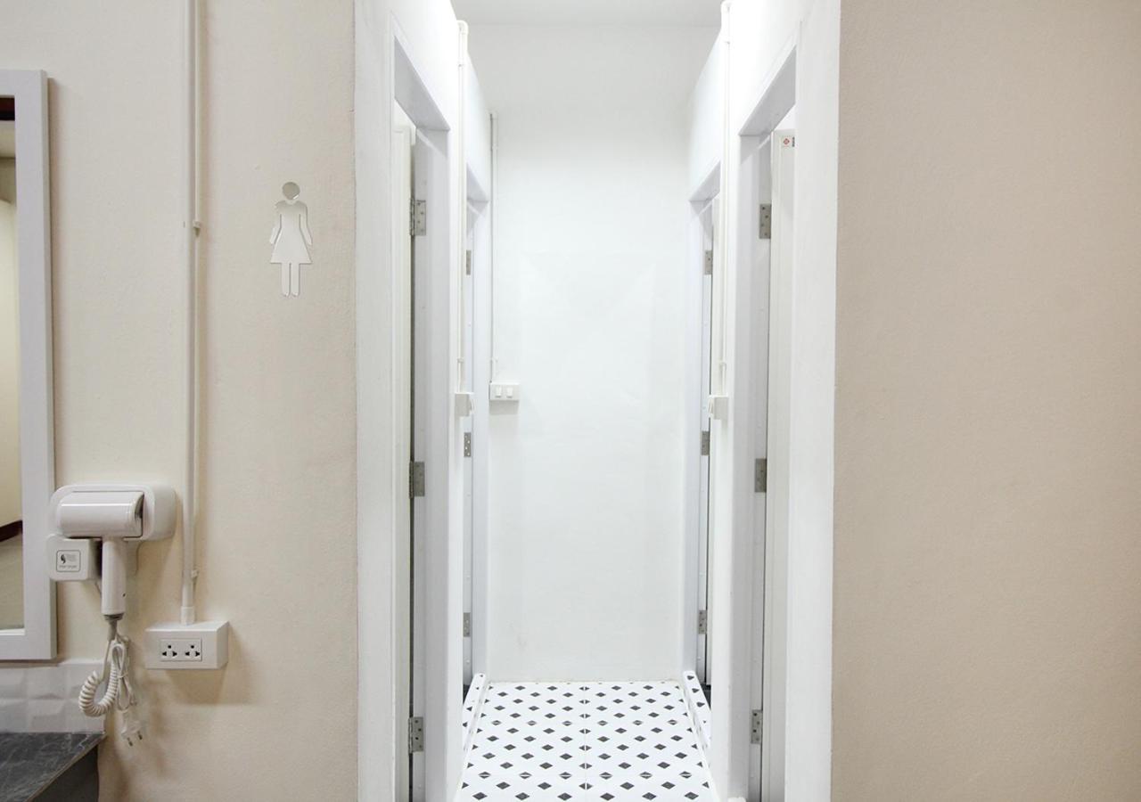 Chaiwat Hostel Bangkok Ngoại thất bức ảnh