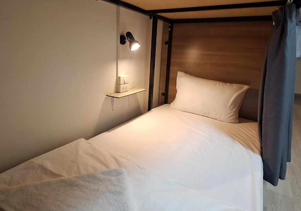 Chaiwat Hostel Bangkok Ngoại thất bức ảnh
