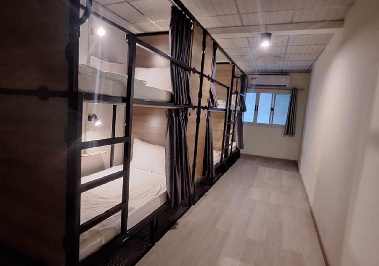Chaiwat Hostel Bangkok Ngoại thất bức ảnh