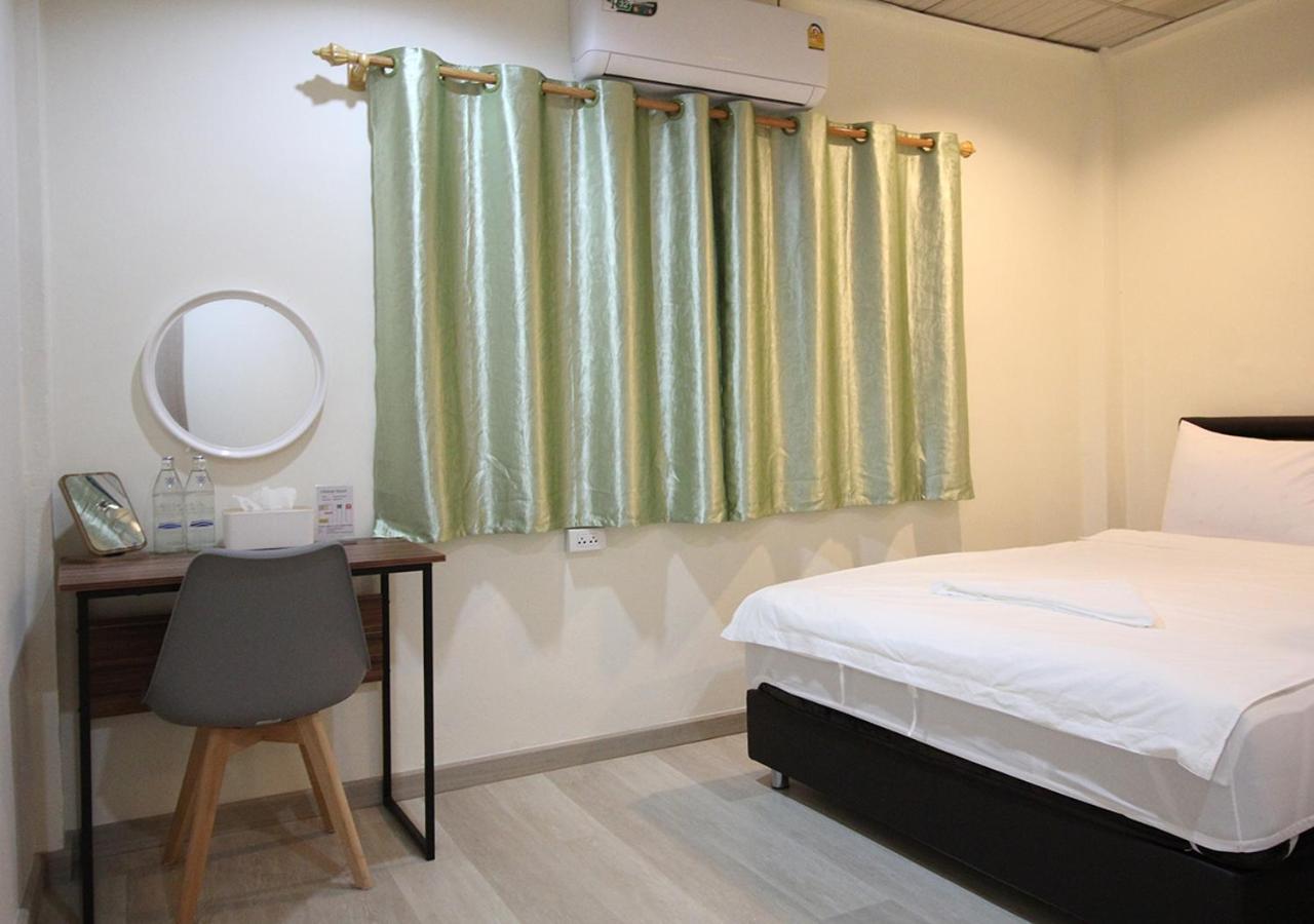 Chaiwat Hostel Bangkok Ngoại thất bức ảnh