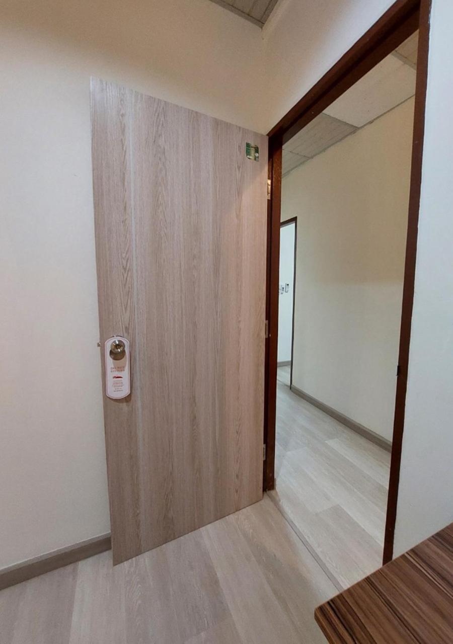 Chaiwat Hostel Bangkok Ngoại thất bức ảnh