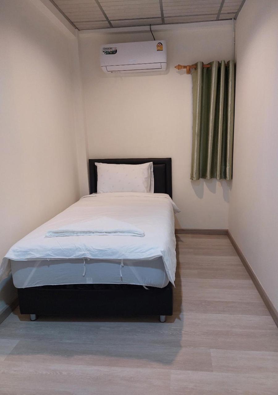 Chaiwat Hostel Bangkok Ngoại thất bức ảnh