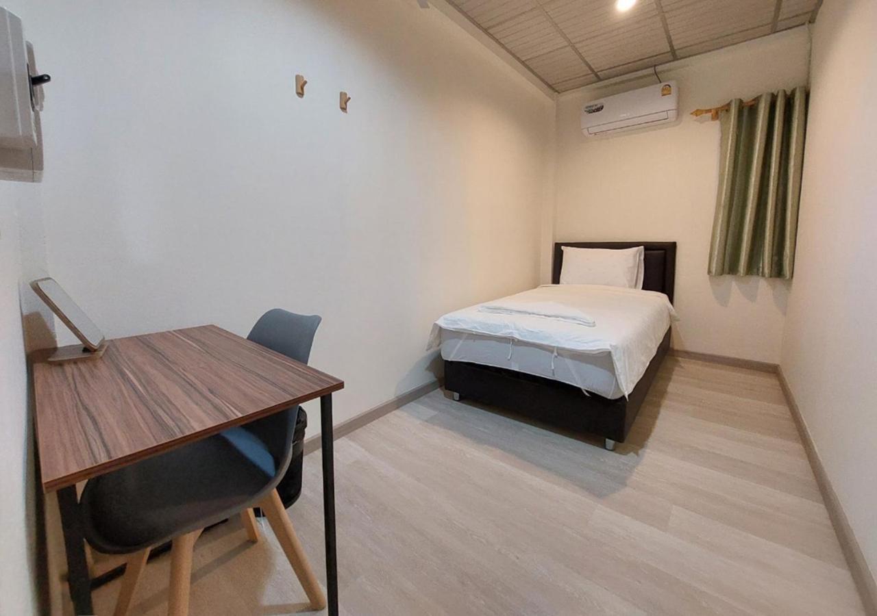 Chaiwat Hostel Bangkok Ngoại thất bức ảnh