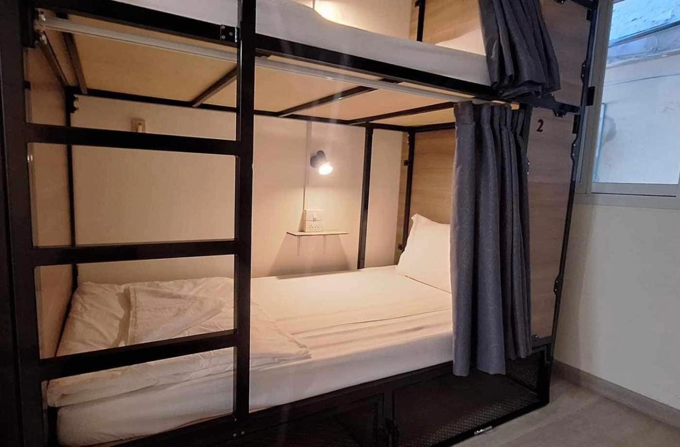 Chaiwat Hostel Bangkok Ngoại thất bức ảnh